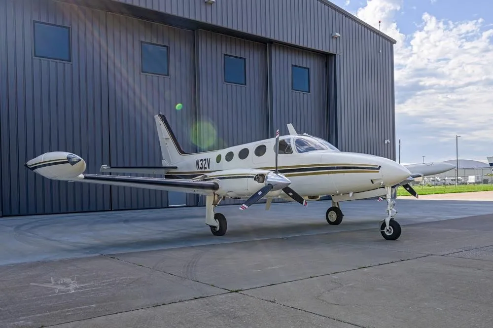 Exterior view of a 1977 CESSNA 340A, N32V.