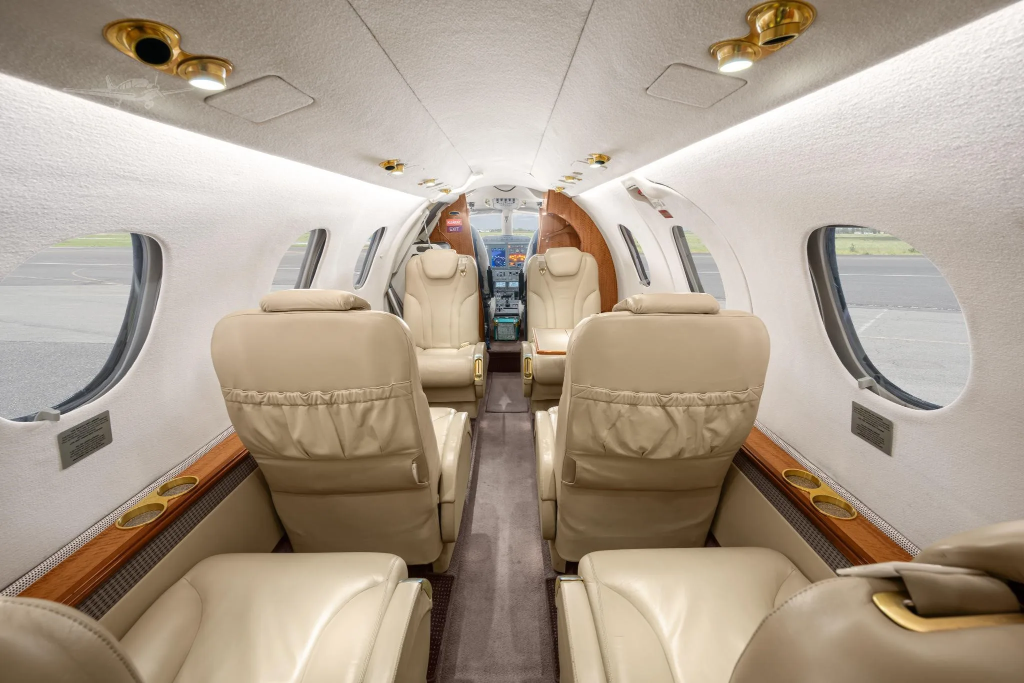 Cabin interior of a 2007 BEECHCRAFT PREMIER IA.