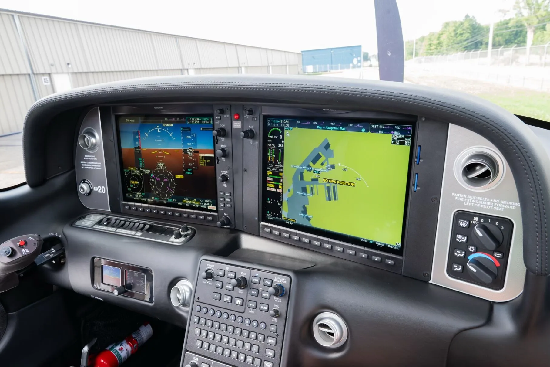 Avionics suite of a 2023 Cirrus SR20-G6 Premium.