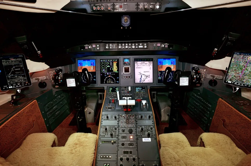 Cockpit and instrument panel of a 2010 Bombardier CL 605.