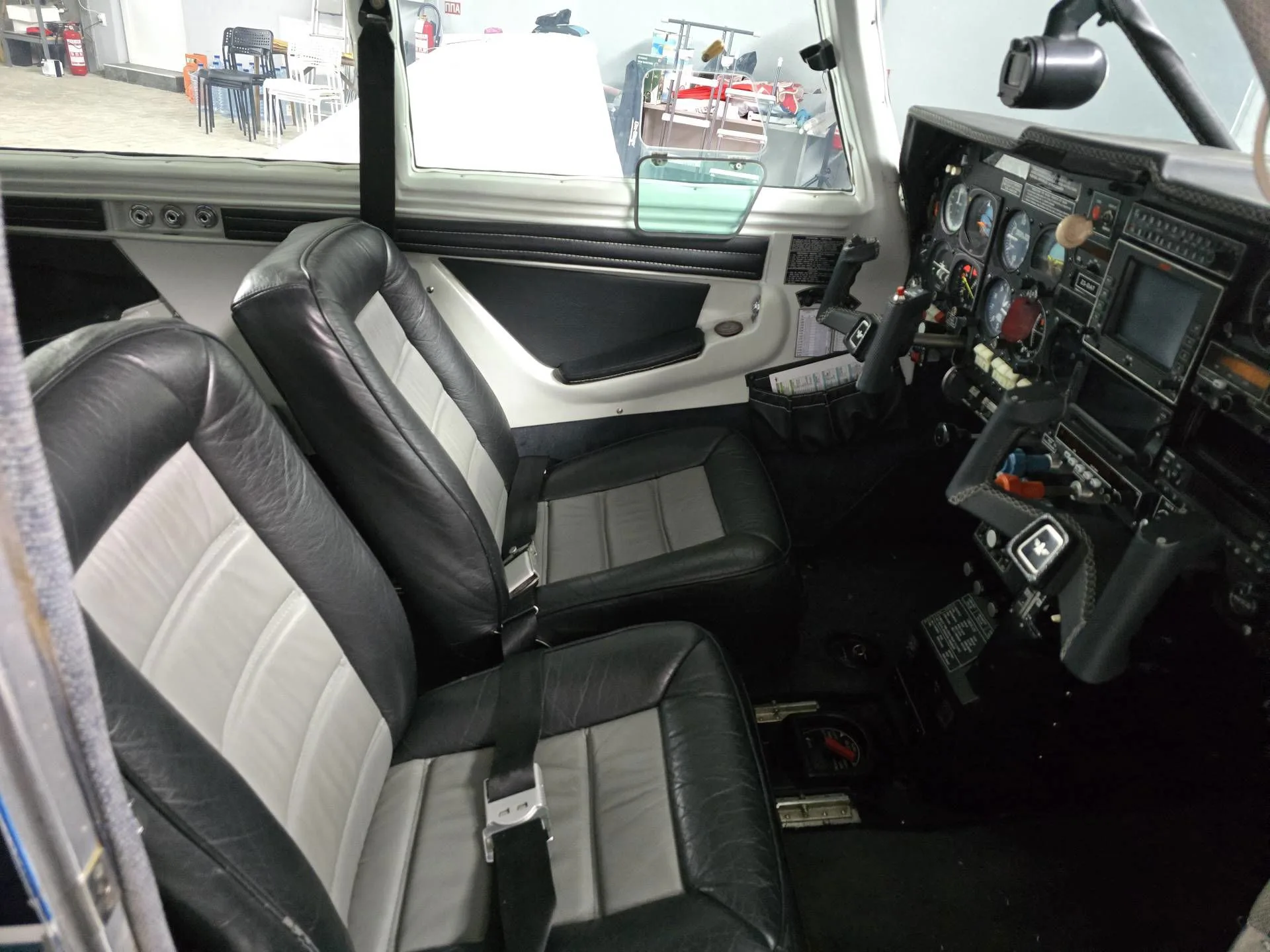 Cabin interior of a 1981 Mooney M20K 231.