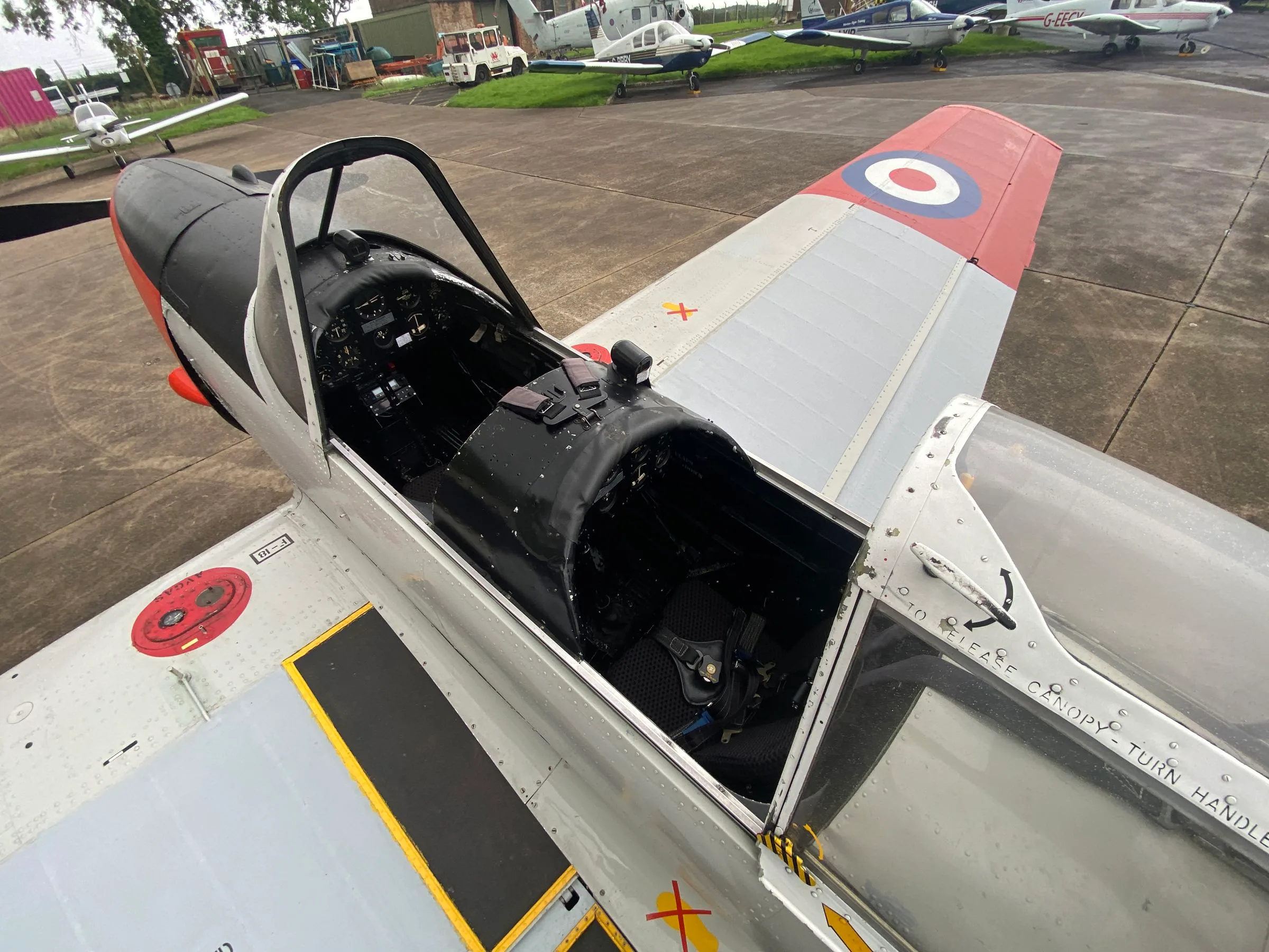 Cockpit and instrument panel of a 1952 de Havilland DHC-1 Chipmunk Mk 22.