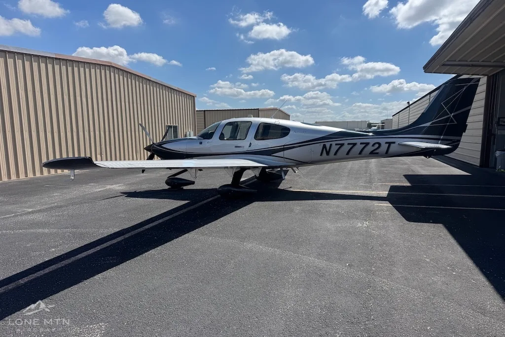 Exterior view of a 2022 Cirrus SR22T G6 GTS, N7772T.