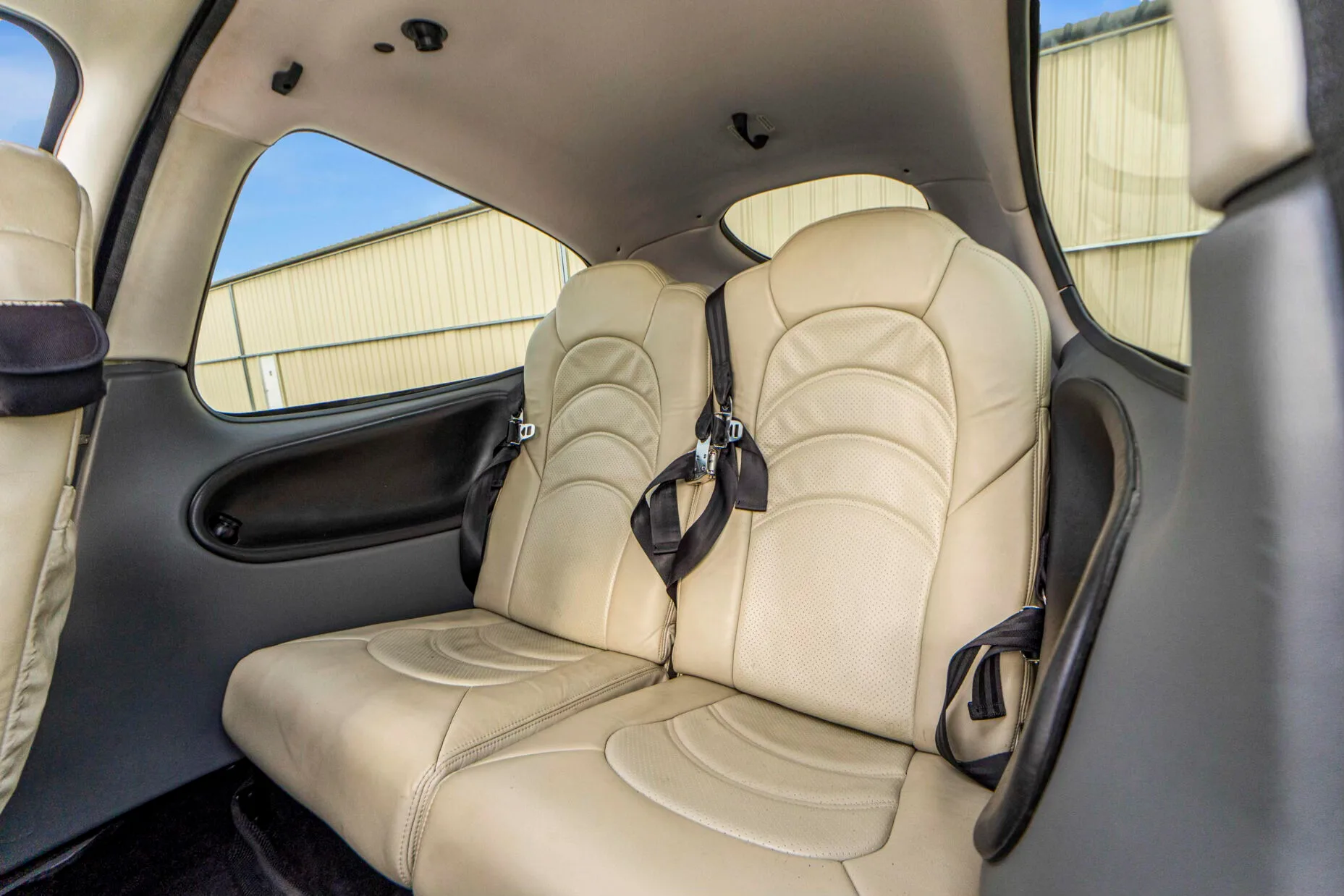Cabin interior of a 2008 Cirrus SR22-G3 Turbo GTS.