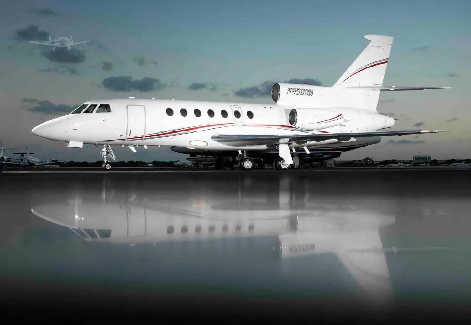 Exterior view of a 1993 DASSAULT FALCON 50, N980DM.
