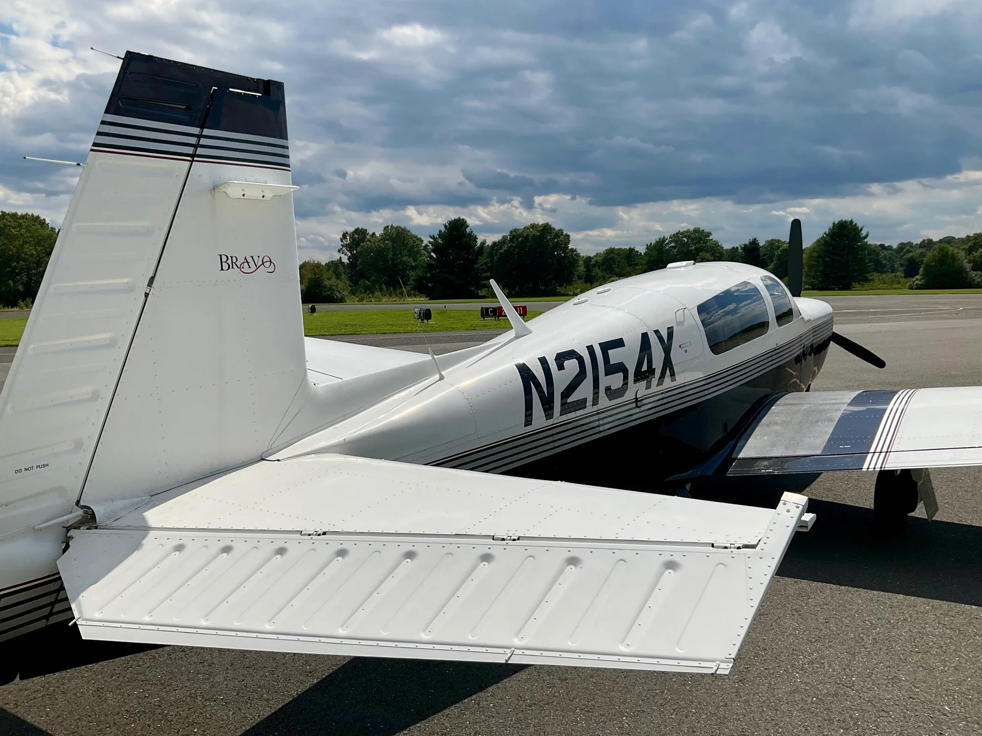 Exterior view of a 1998 Mooney M20M Bravo, N2154X.