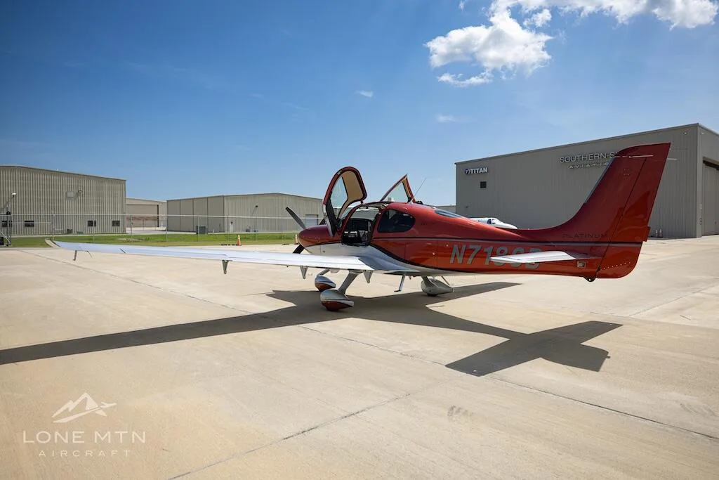 Exterior view of a 2017 Cirrus SR22T G6 GTS.