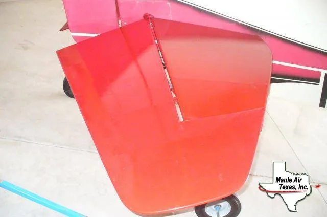Exterior view of a 1985 Maule M-5-180C, N5663D.