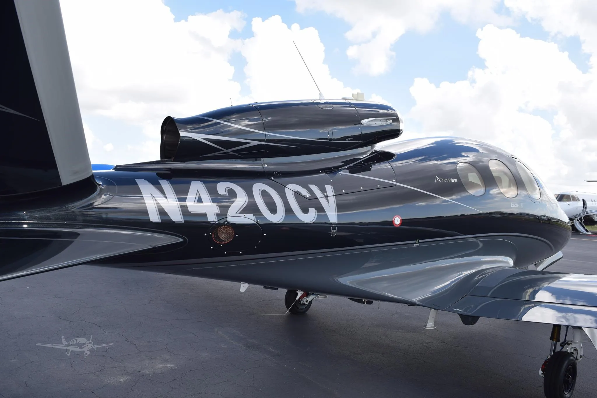 Exterior view of a 2022 CIRRUS VISION SF50-G2+, N420CV.
