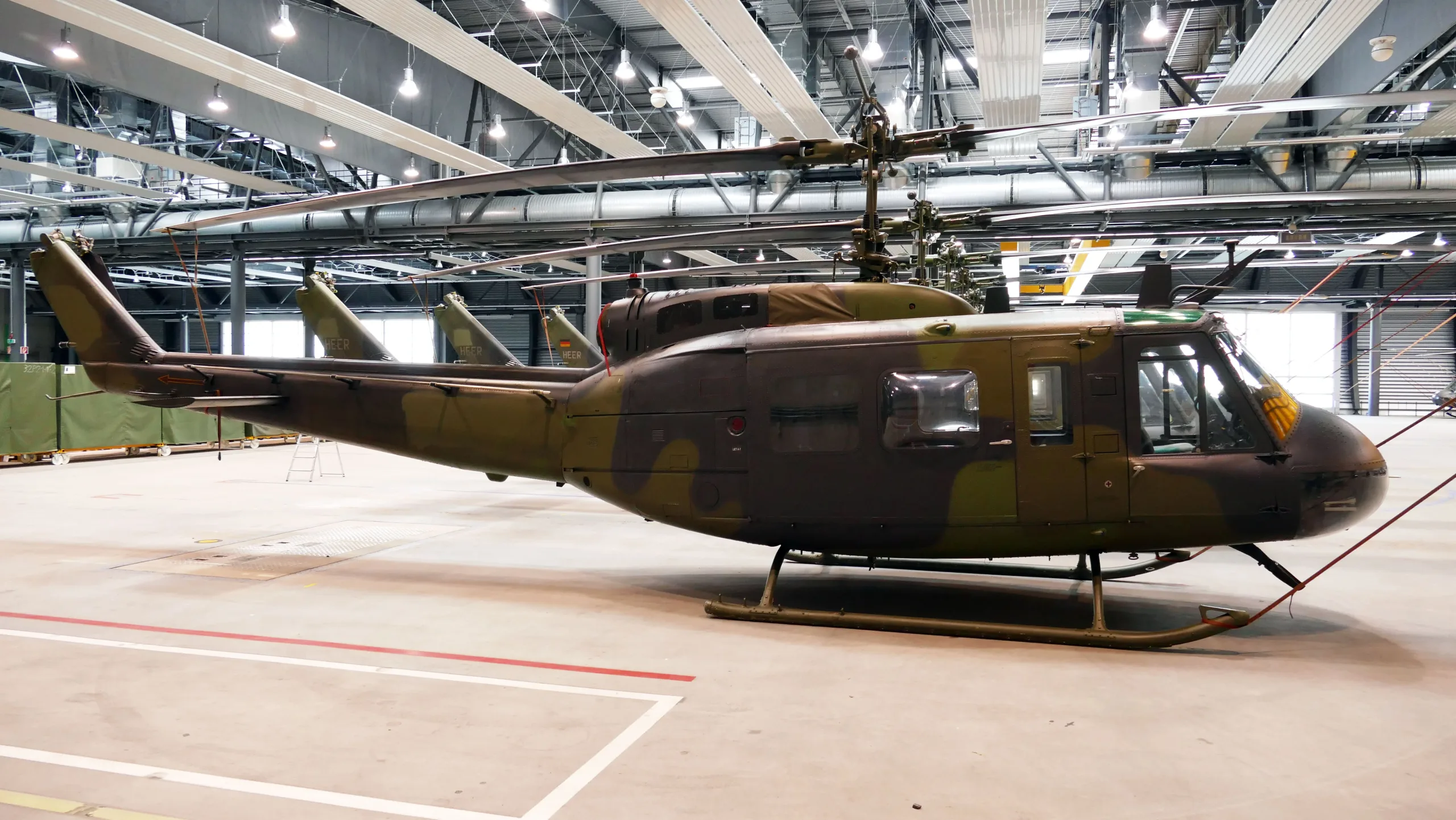 Exterior view of a Bell UH-1 Iroquois, tamb&eacute;m conhecido como Huey, UH-1D.
