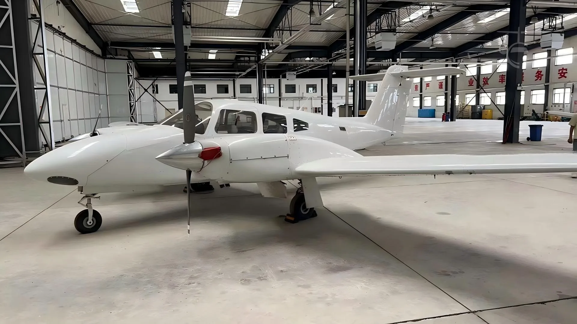 B-10H9 - 2018 PIPER SEMINOLE