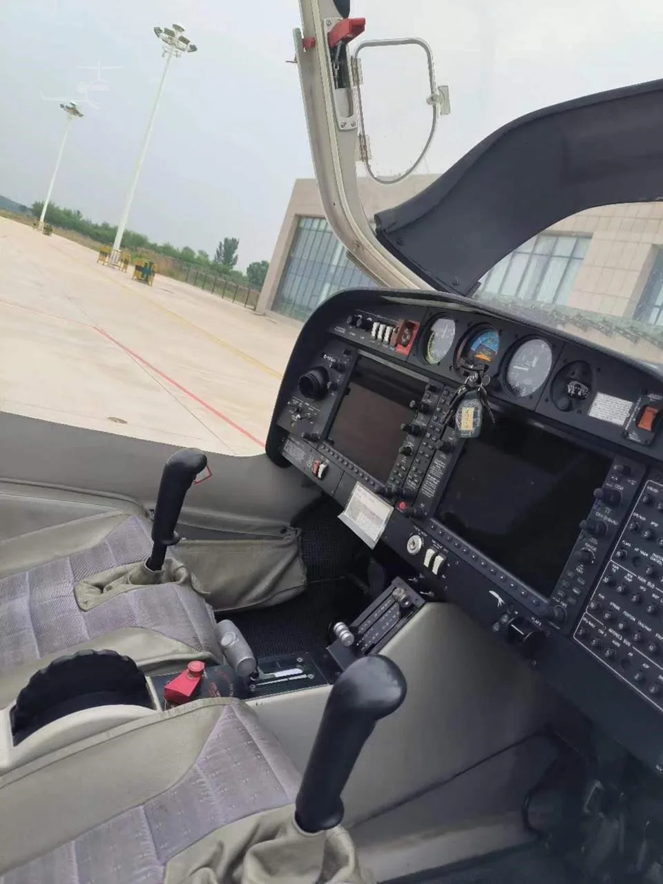 B-10QQ - 2017 Diamond DA40 D