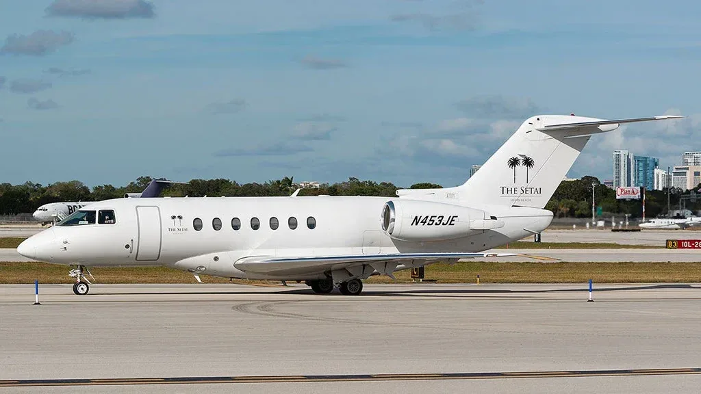 Exterior view of a 2010 Hawker, RC-53.