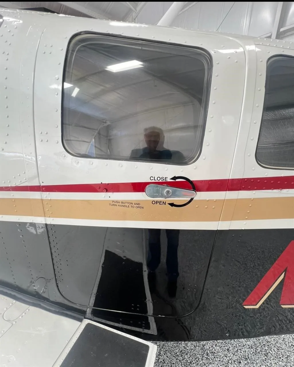 Cockpit and instrument panel of a 1977 BEECHCRAFT 58P BARON.