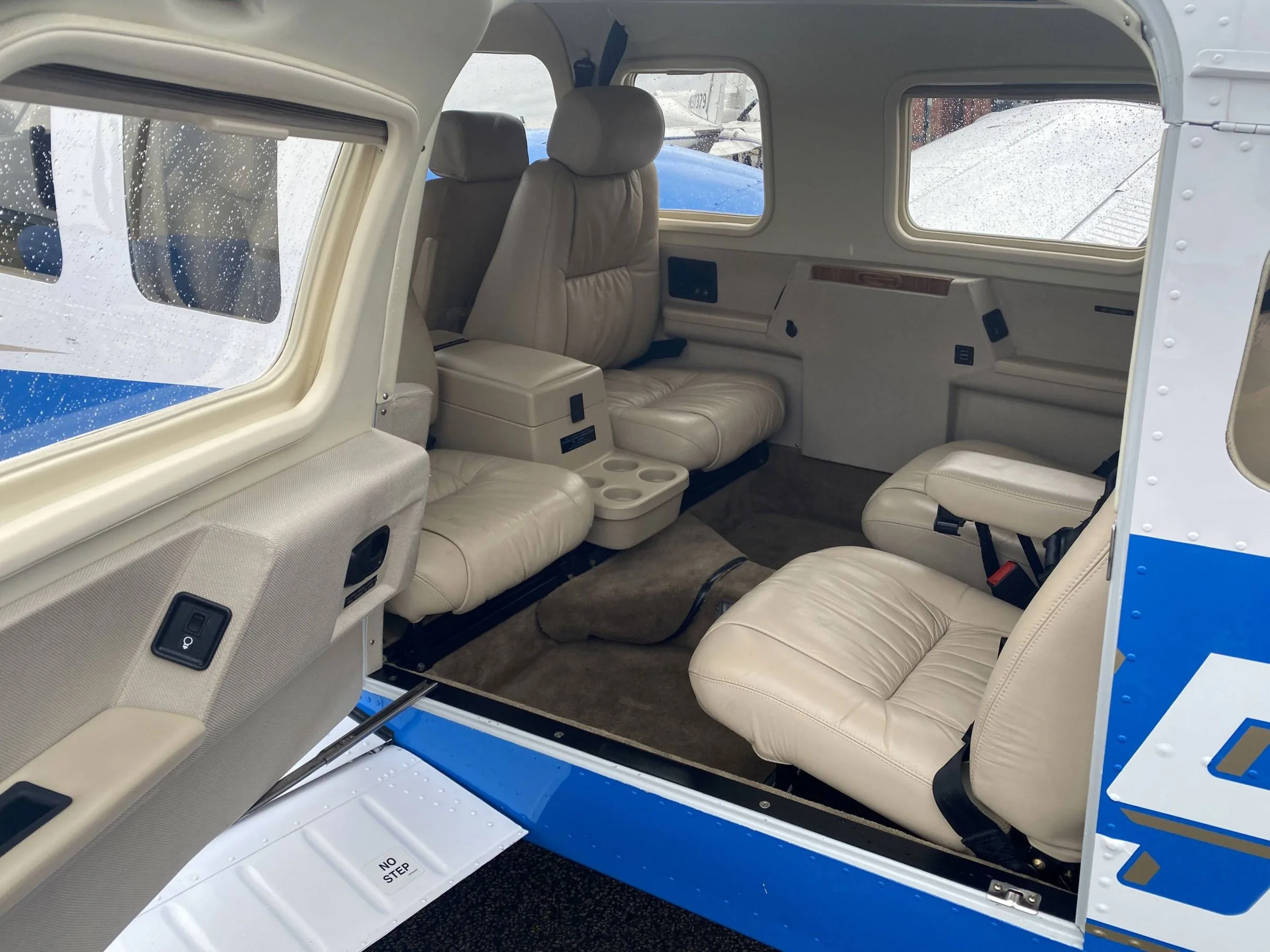 Cabin interior of a 2014 Piper PA-34-220T Seneca V.