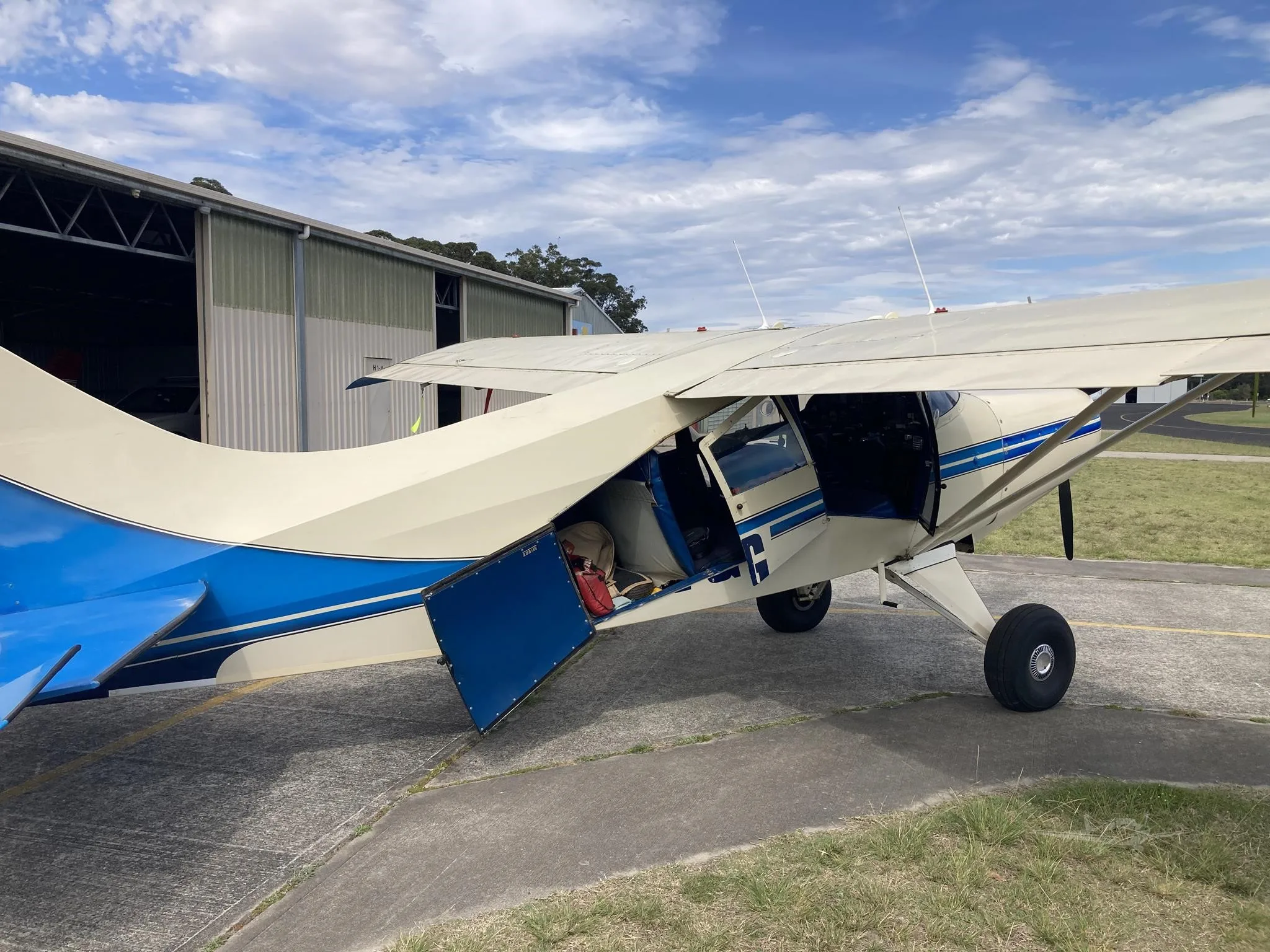 Exterior view of a 1977 MAULE M5-235, VH-HVG.