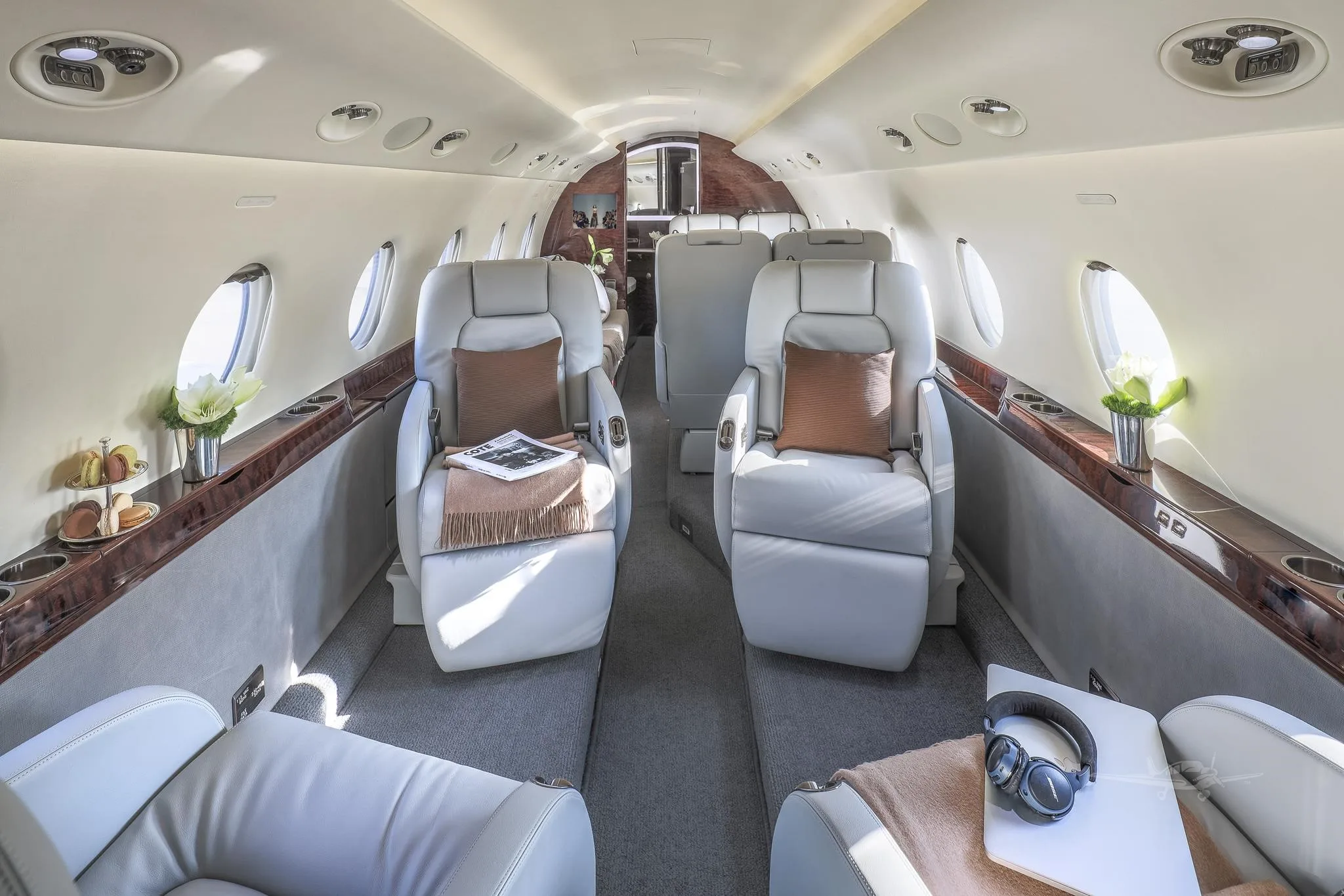 Cabin interior of a 2006 GULFSTREAM G200.