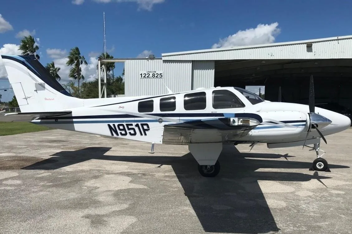 Exterior view of a 2002 BEECHCRAFT 58 BARON, N951P.
