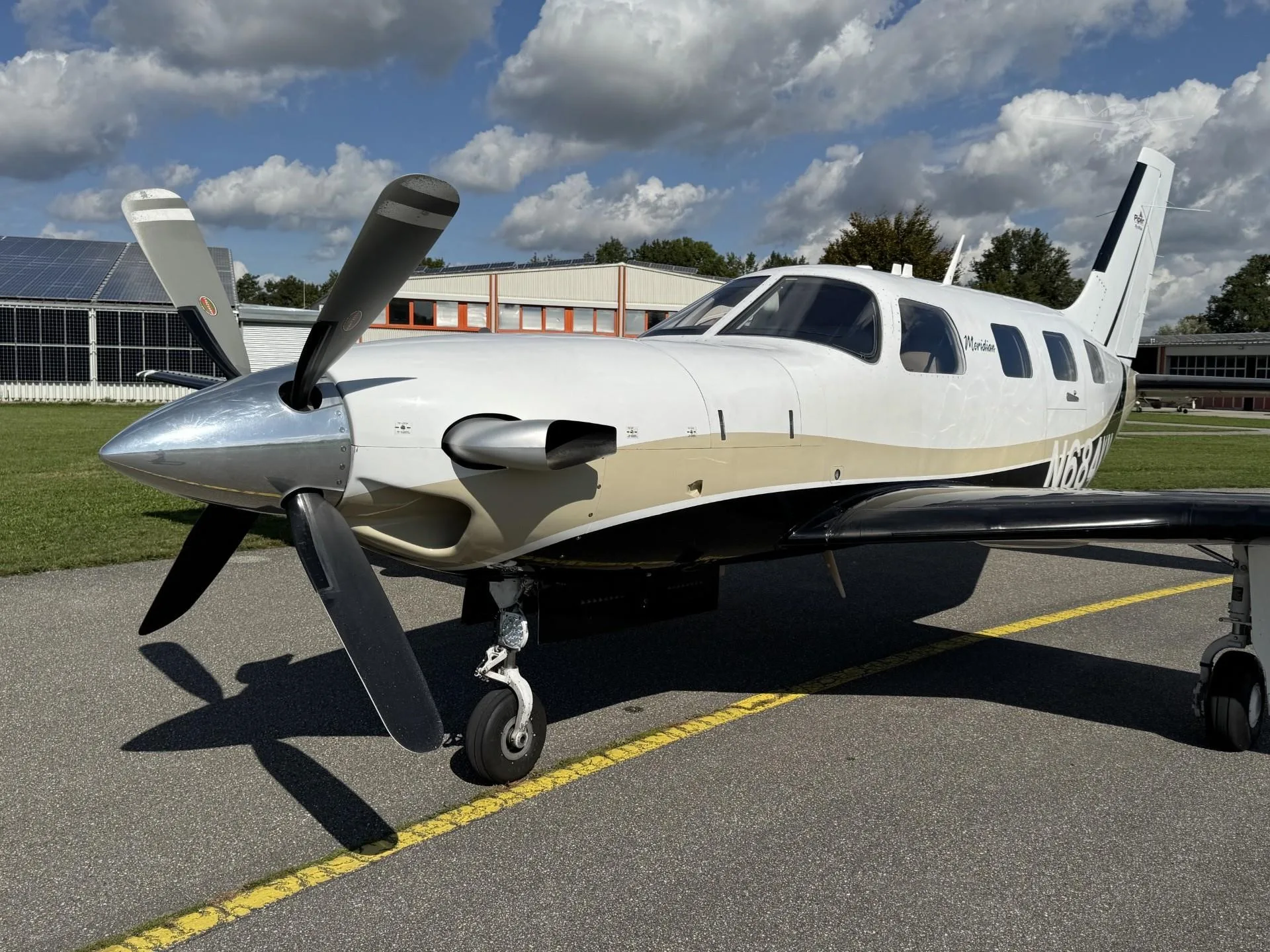Exterior view of a 2008 PIPER MERIDIAN, N684KM.