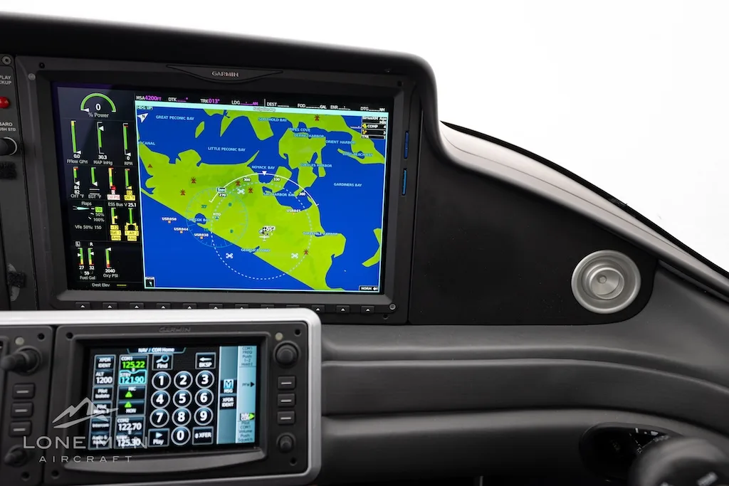 Avionics suite of a 2024 Cirrus SR22 G7 GTS.