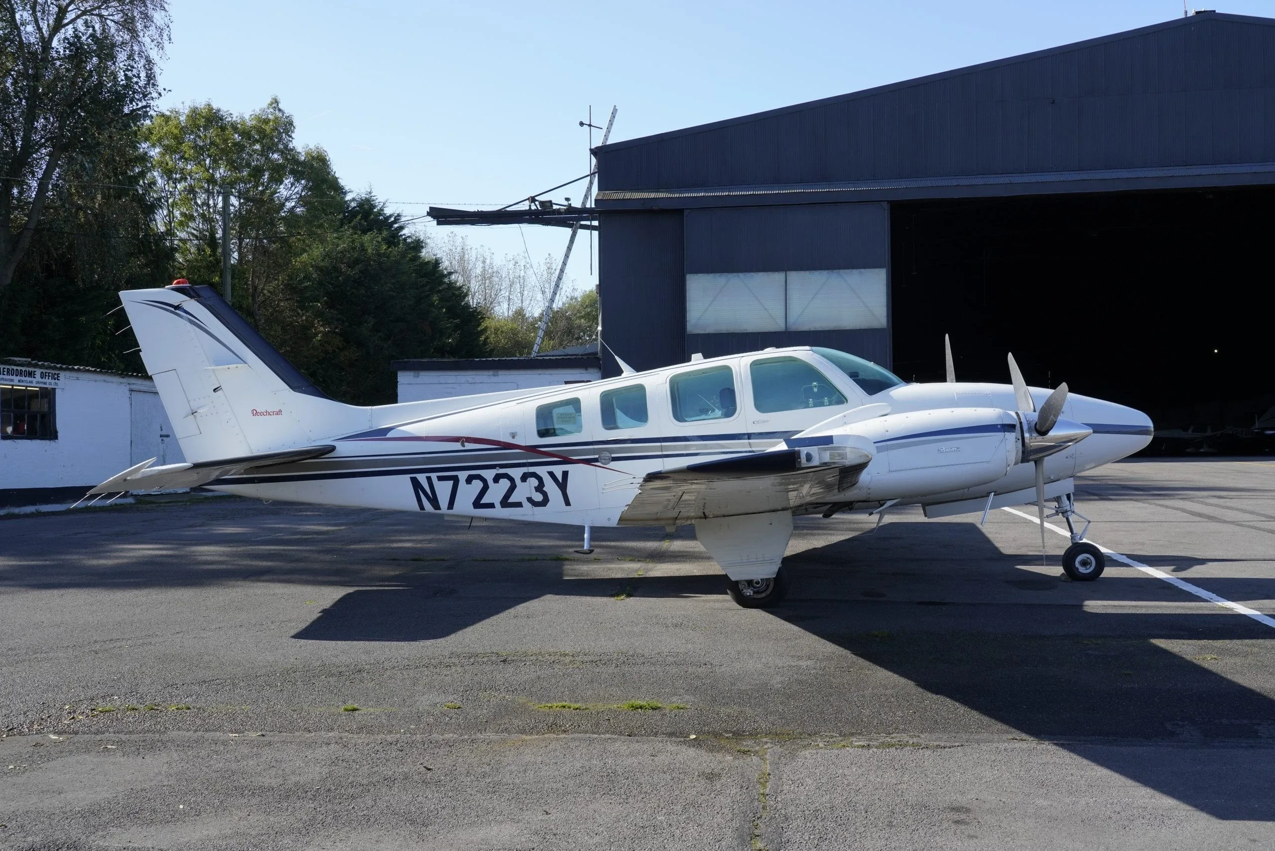 Exterior view of a 1985 Beechcraft 58 Baron.