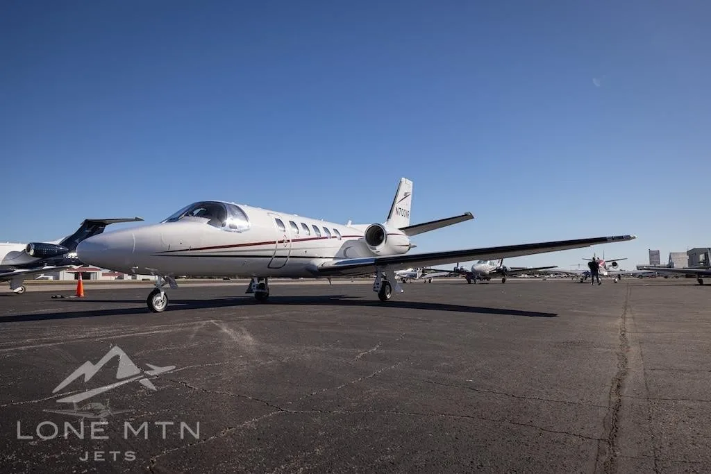 Exterior view of a 2005 CESSNA CITATION BRAVO, N551TK.