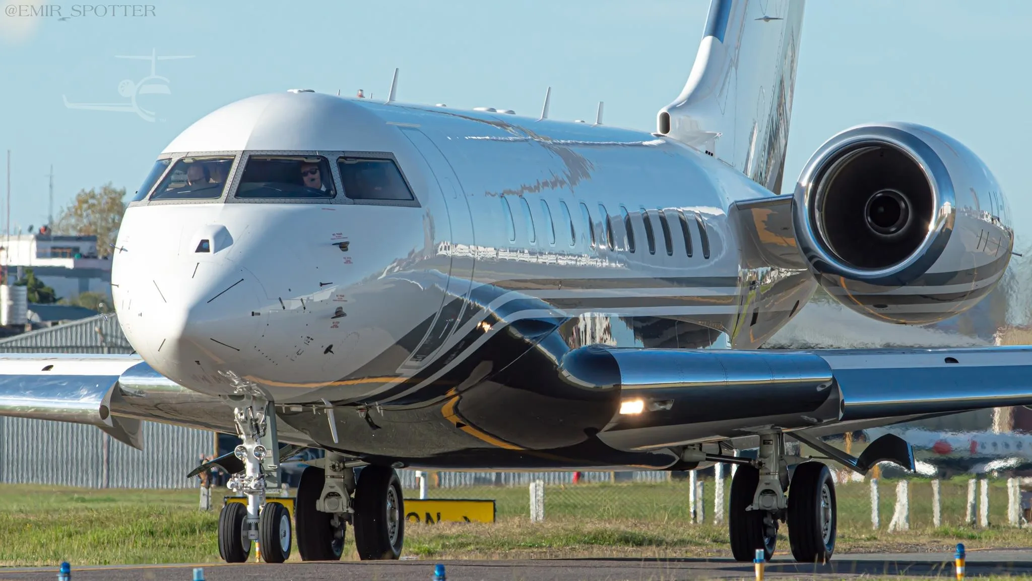 LV-KLE - 2011 BOMBARDIER GLOBAL 5000