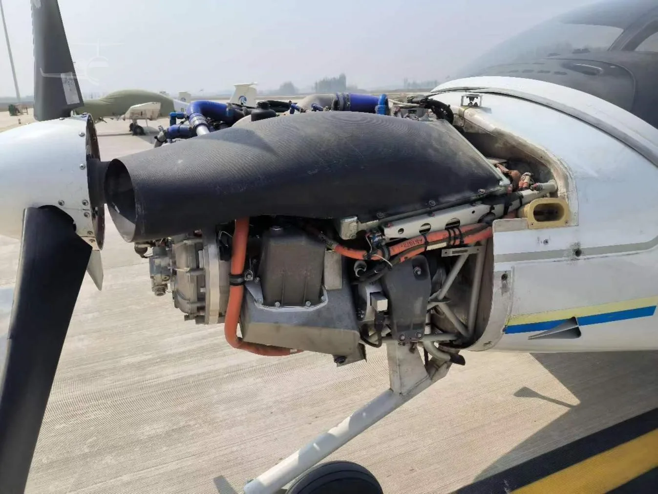 B-0207 - 2014 Diamond DA40 D