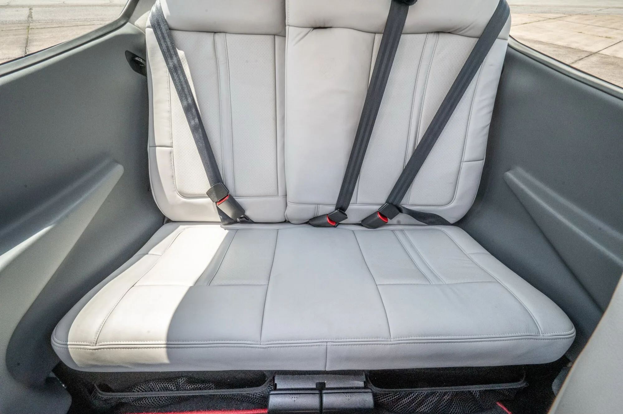 Cabin interior of a 2021 Cirrus SR20-G6.
