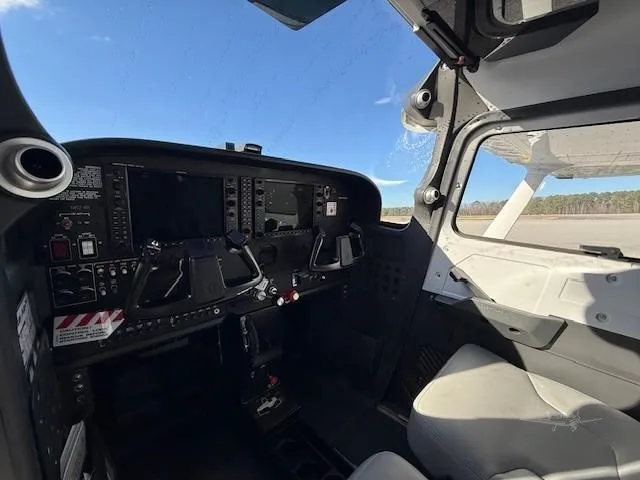 Cockpit and instrument panel of a 2025 CESSNA 172S SKYHAWK SP.