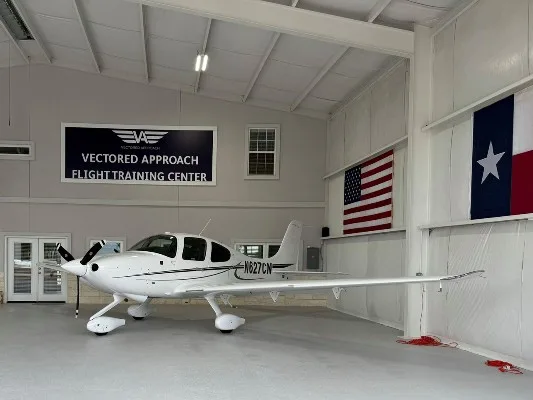 Exterior view of a 2019 Cirrus SR20, N627CN.