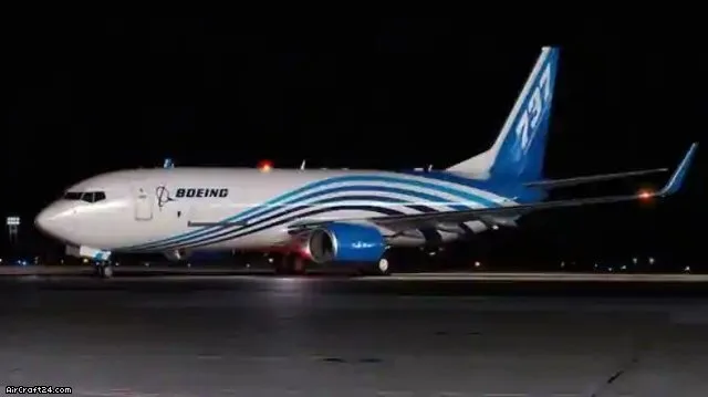 Exterior view of a 2004 Boeing B737-800F.
