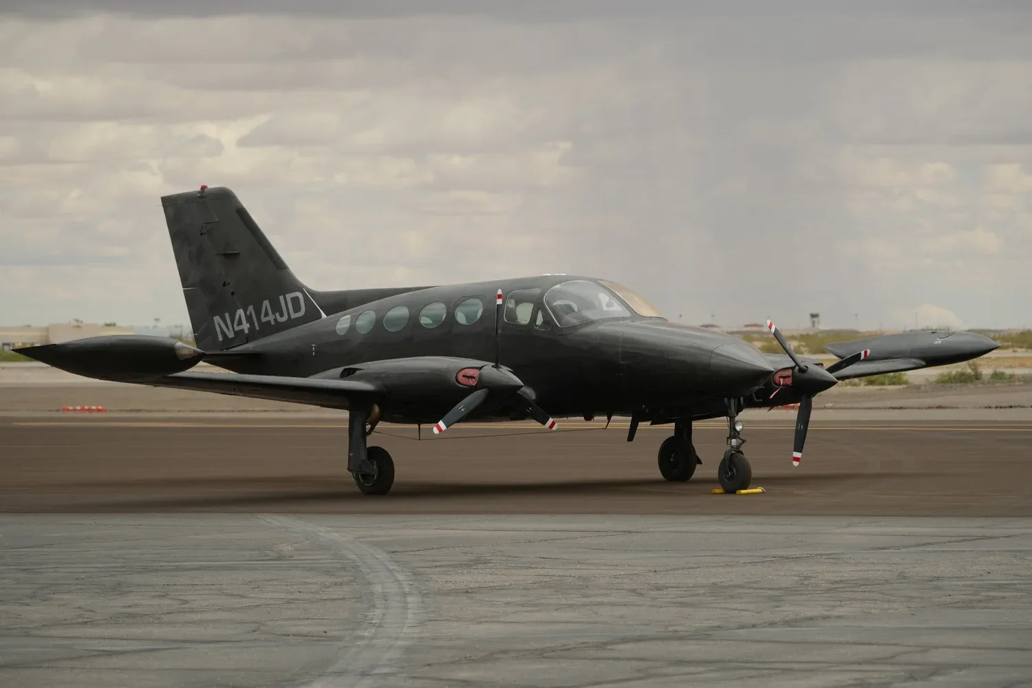 Exterior view of a 1975 Zane Co Aero 414 Chancellor N414JD — Zane Co Aero, N414JD.