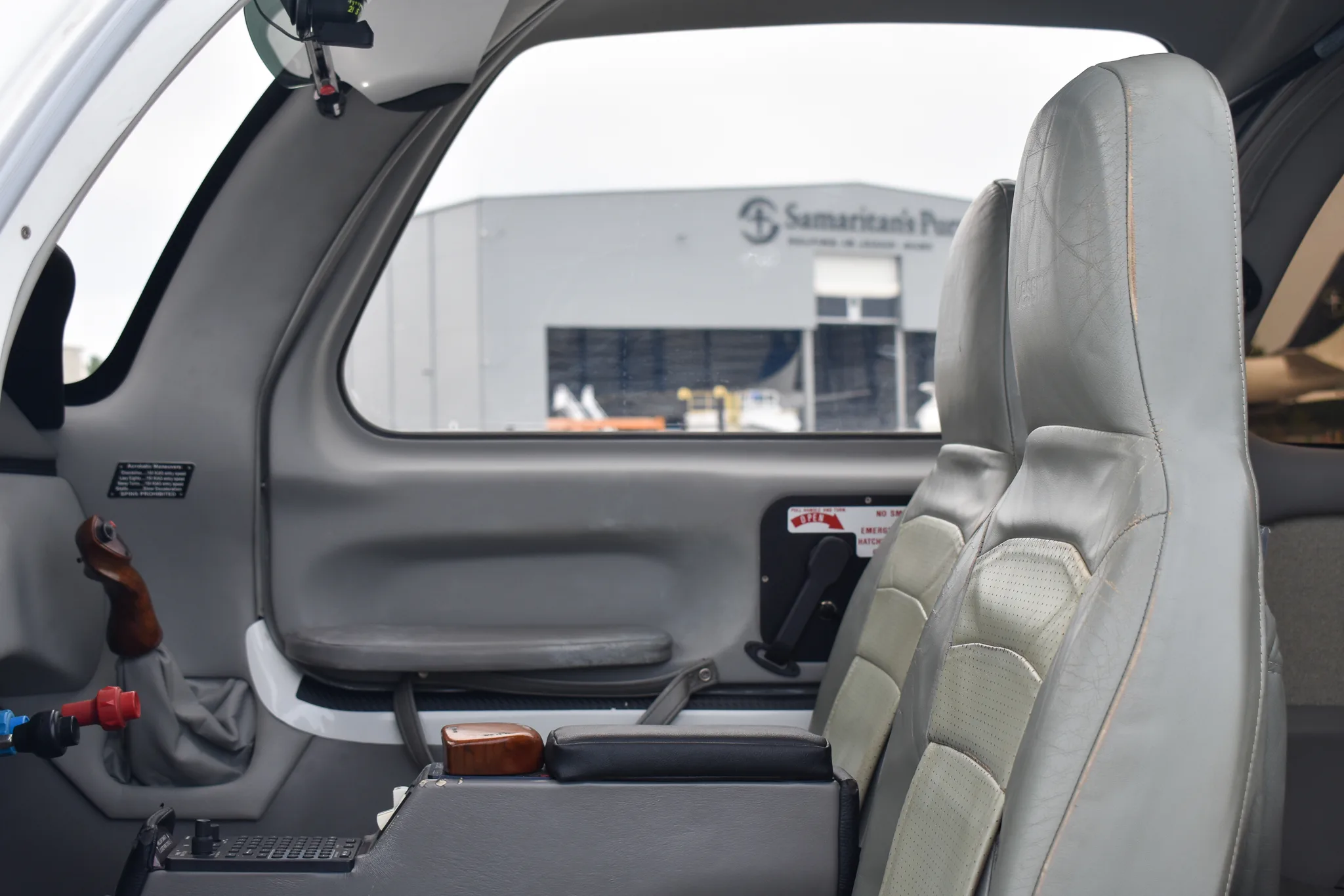 Cabin interior of a 2009 Cessna 350.