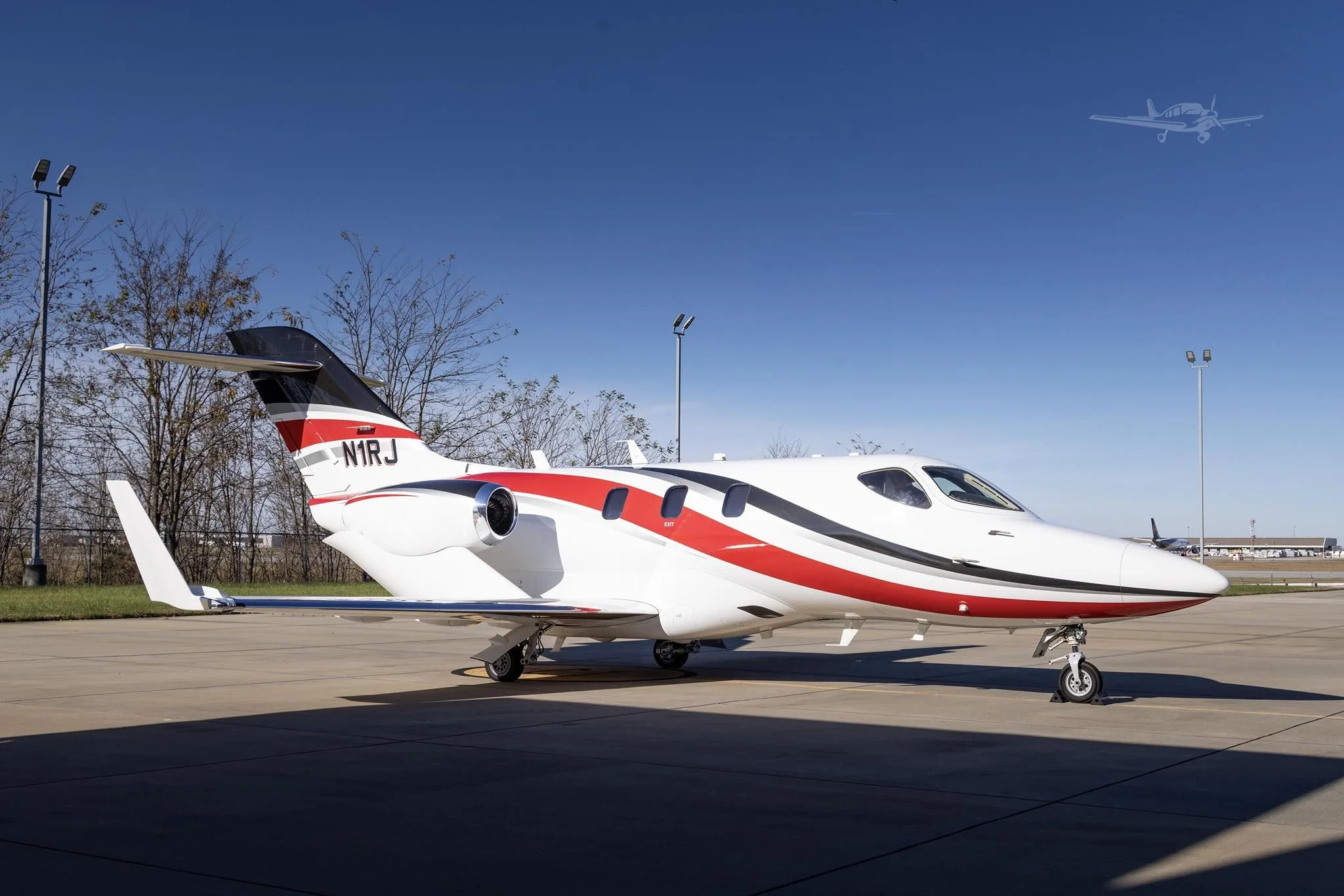 Exterior view of a 2018 HONDA JET APMG, N1RJ.