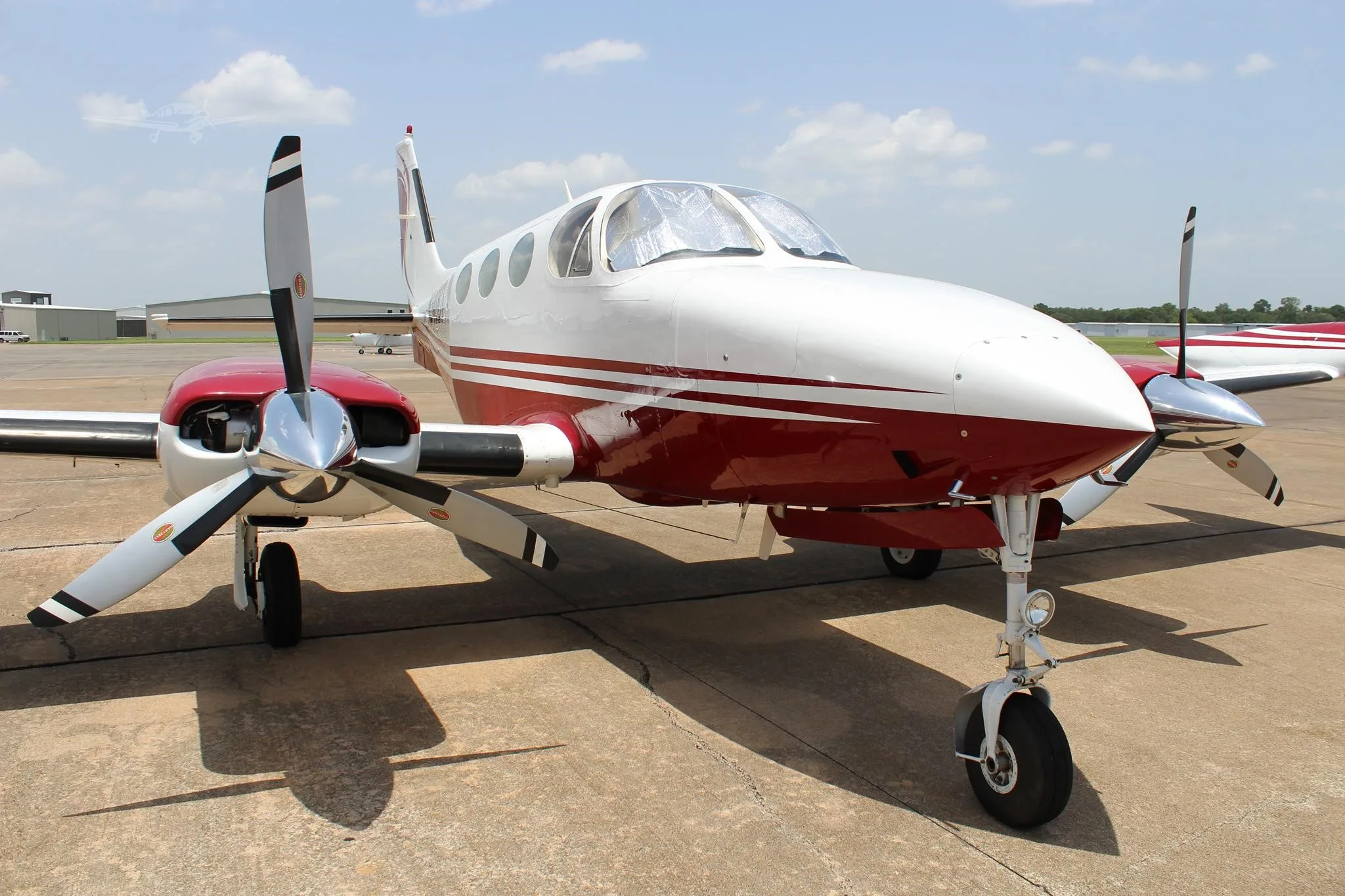 Exterior view of a 1982 CESSNA 340A, N340CT.