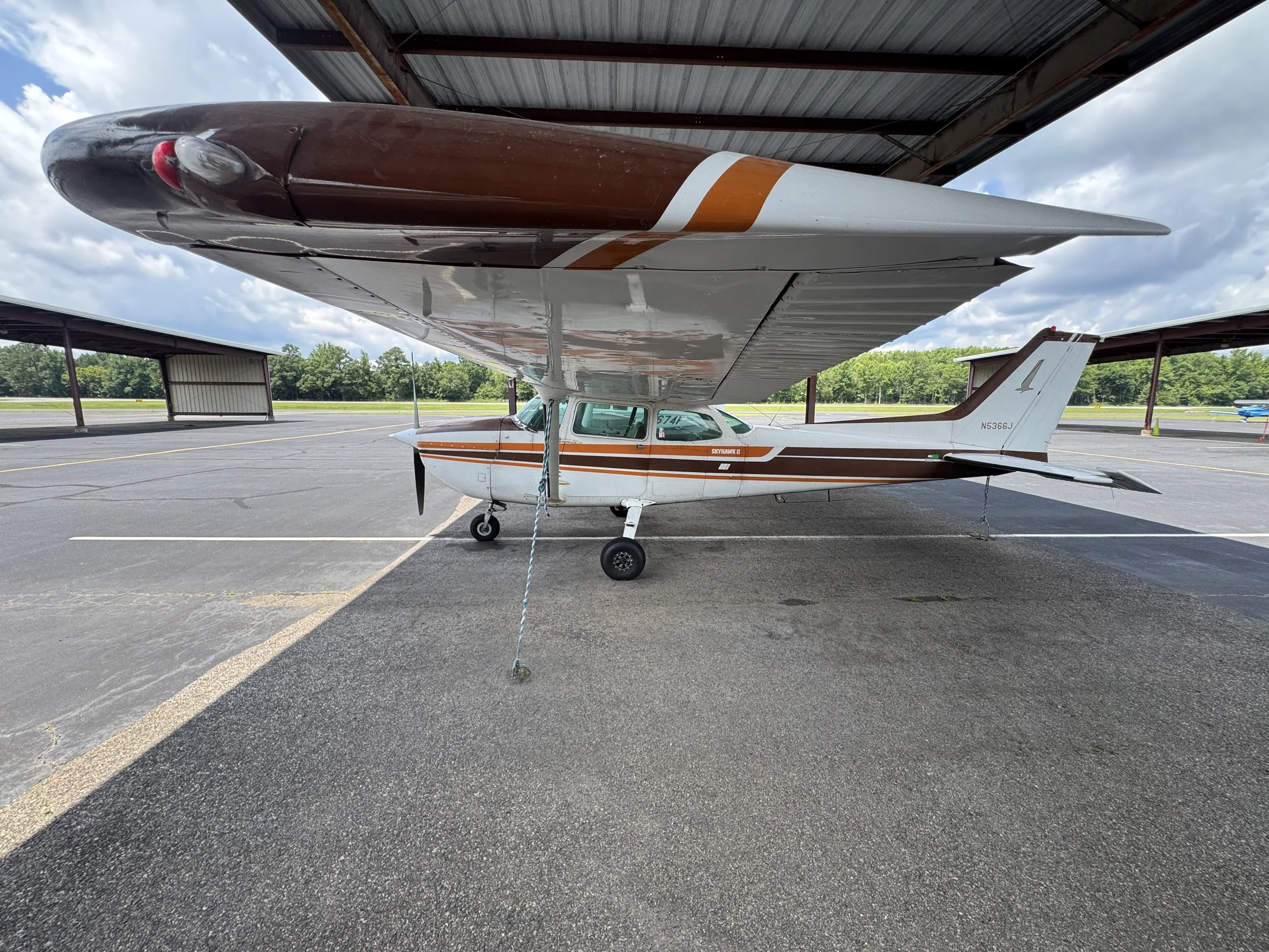 Exterior view of a 1980 Cessna 172N Skyhawk.