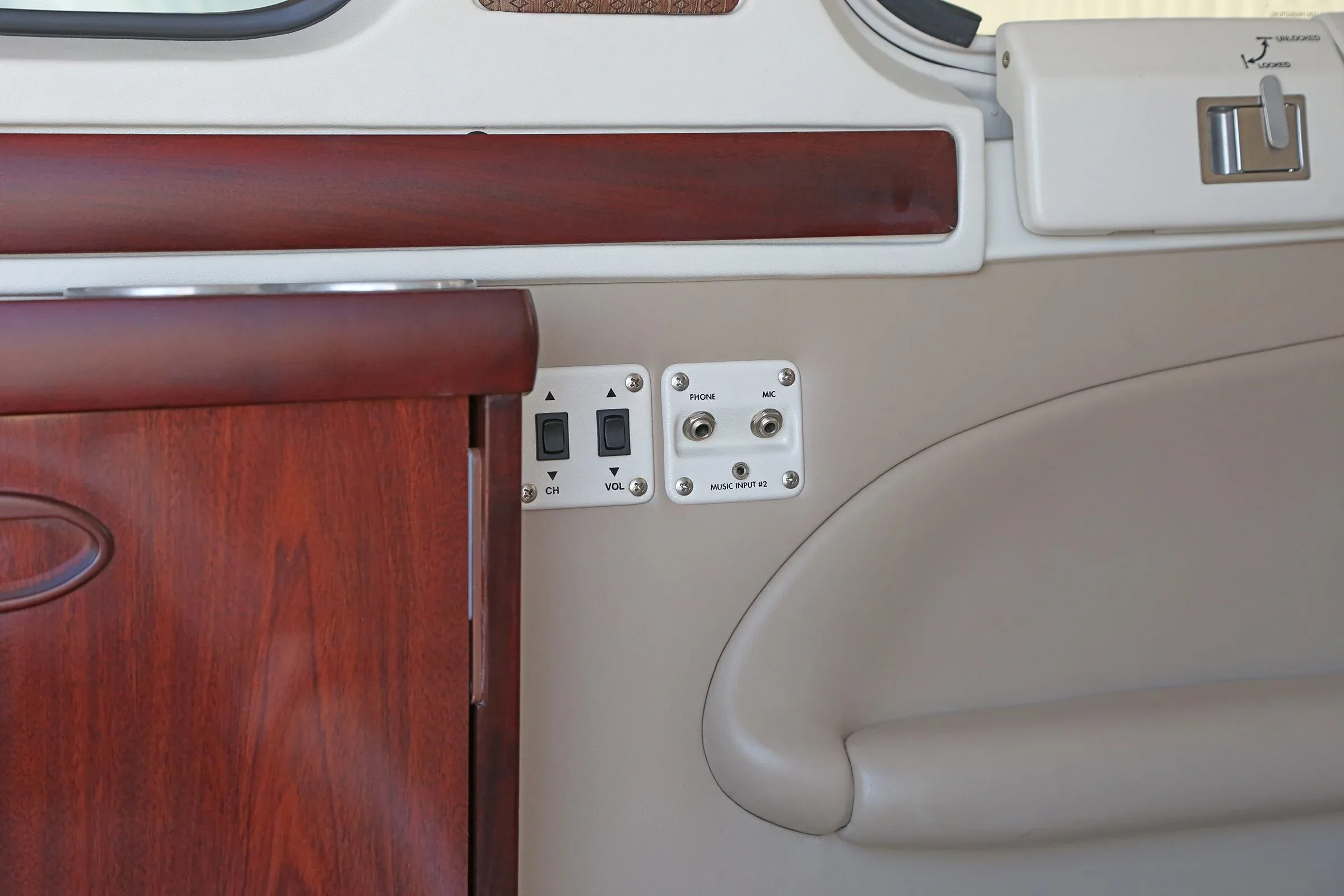 Cabin interior of a 2010 Beechcraft Super-Bonanza.
