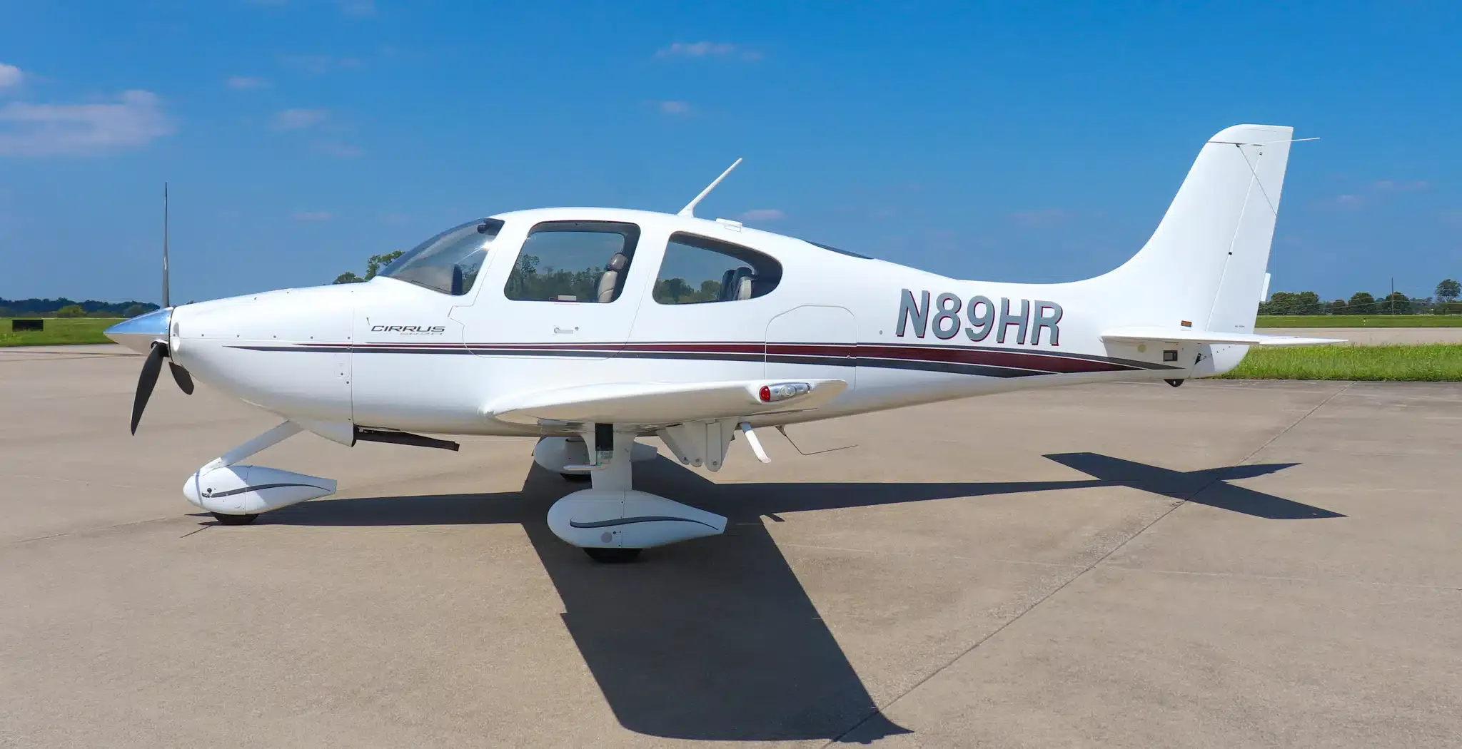 Exterior view of a 2005 Cirrus SR22 GTS, N159HA.