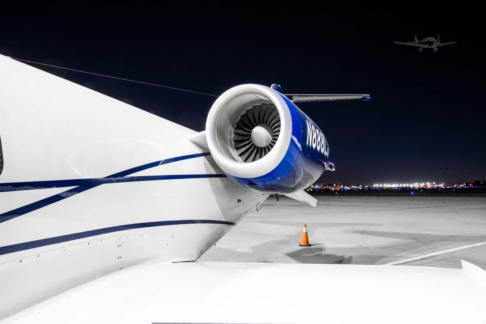 Marketing image of a 2001 LEARJET 60.