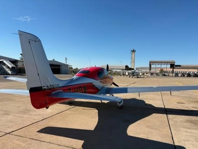 Exterior view of a 2019 CIRRUS SR22-G6, Z-HBW.