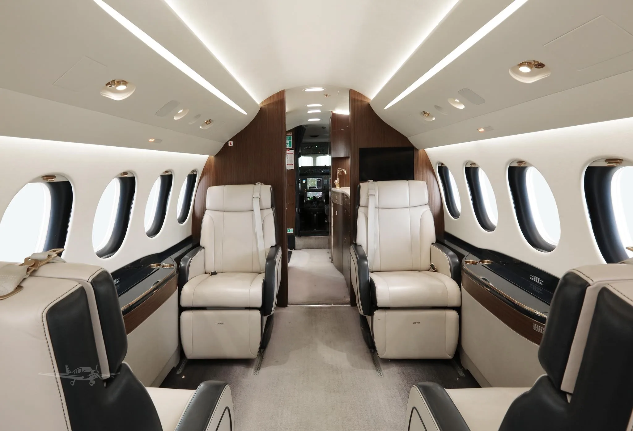 Cabin interior of a 2018 DASSAULT FALCON 8X.