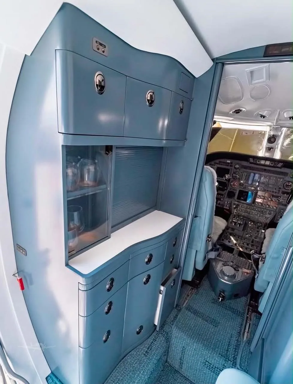 Cabin interior of a 1987 CESSNA CITATION III.