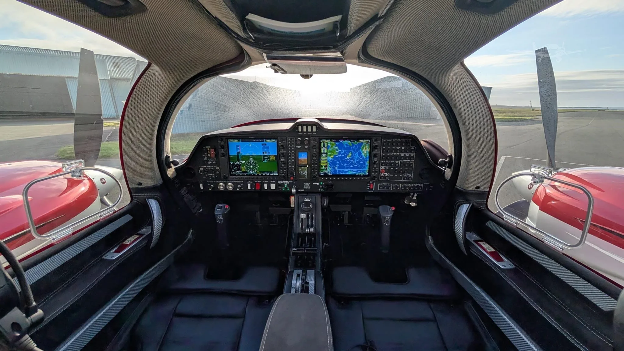 Cockpit and instrument panel of a 2021 DIAMOND DA62.