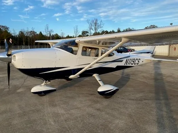 Exterior view of a 2011 Cessna Turbo 182T, N119CS.