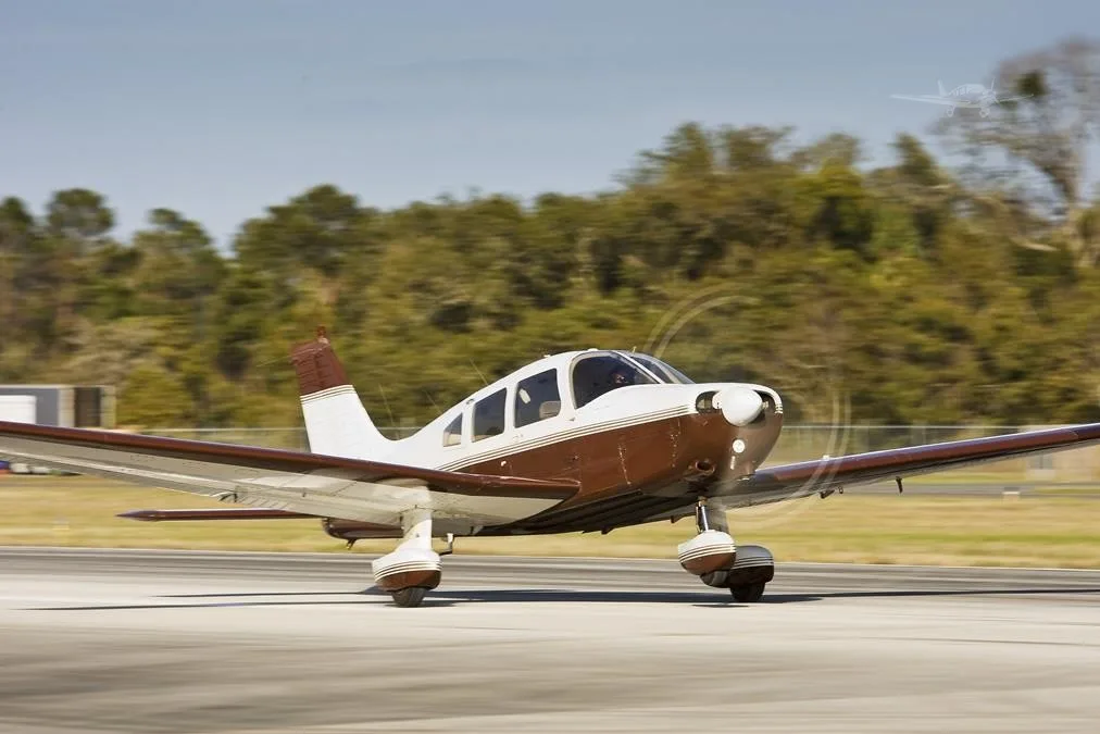 Exterior view of a 2004 PIPER WARRIOR III.