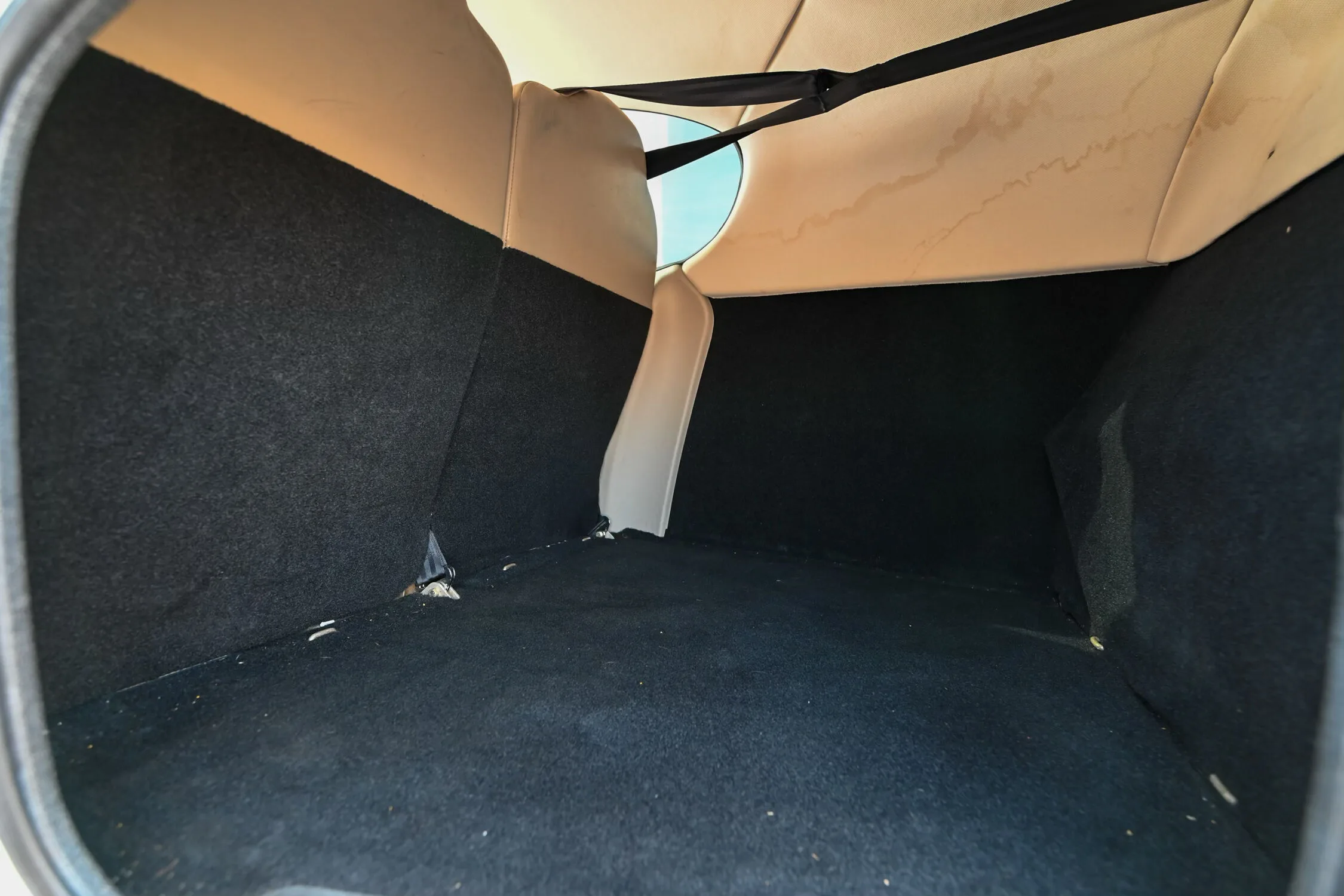 Cabin interior of a 2007 Cirrus SR20-G3.