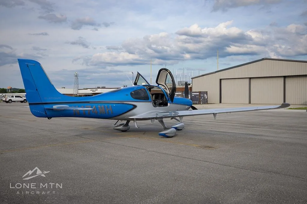 Exterior view of a 2023 Cirrus SR22T G6 GTS.