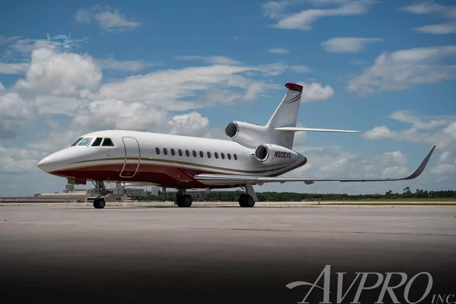 Exterior view of a 2015 DASSAULT FALCON 900LX, N900VG.
