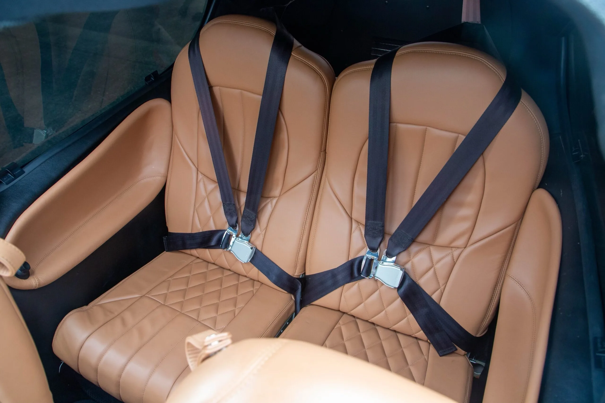Cabin interior of a 2005 Cirrus SR20-G2.